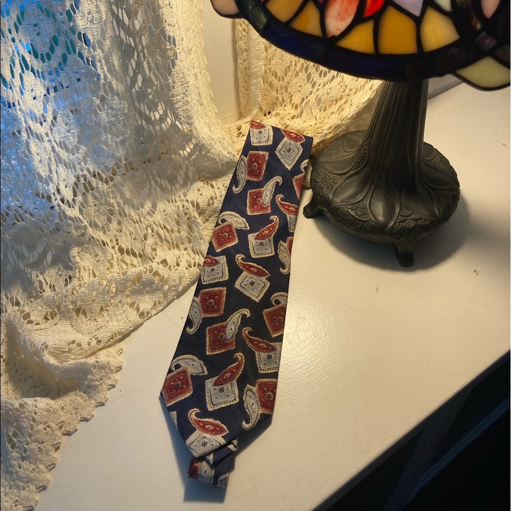 Vintage Bandana Print Tie